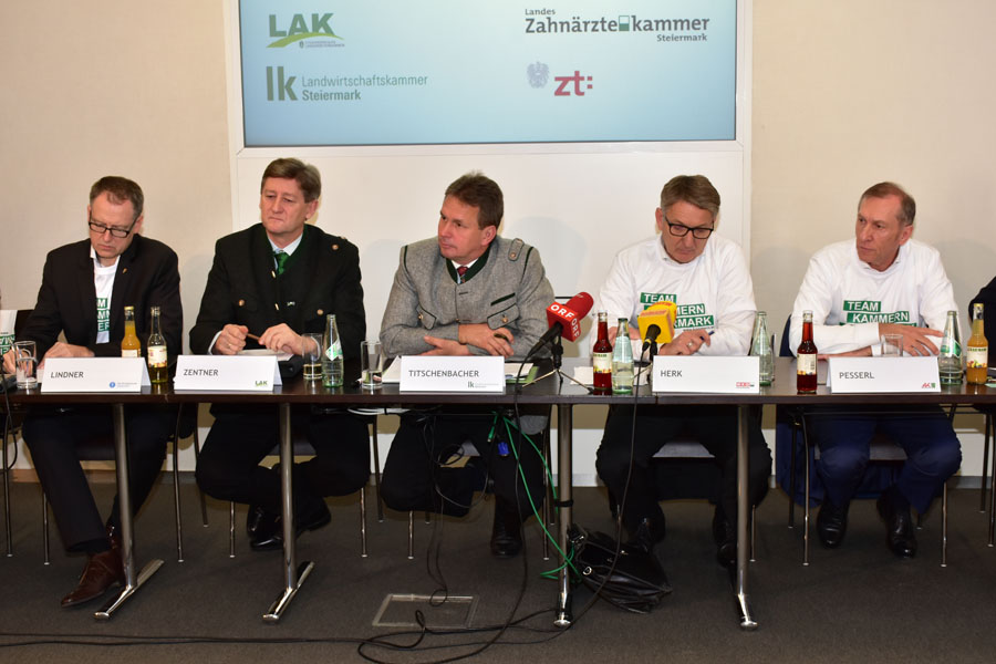 171127 lak pressekonferenz kammern 2017 118
                                                