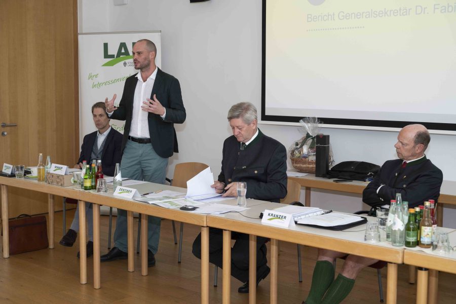 vollversammlung 14
                                                
