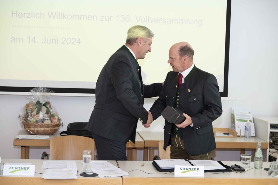 vollversammlung 4-4
                                                