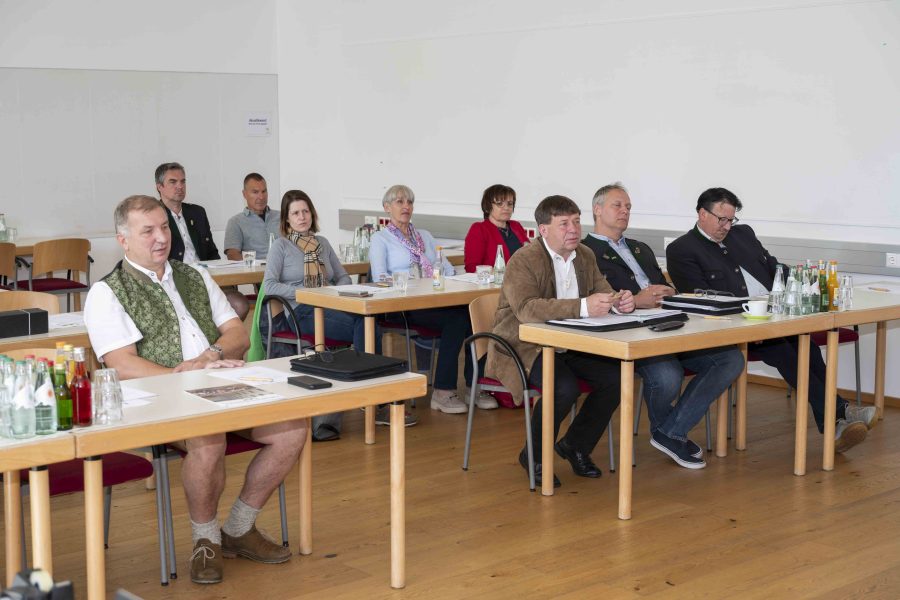 vollversammlung 9-4
                                                