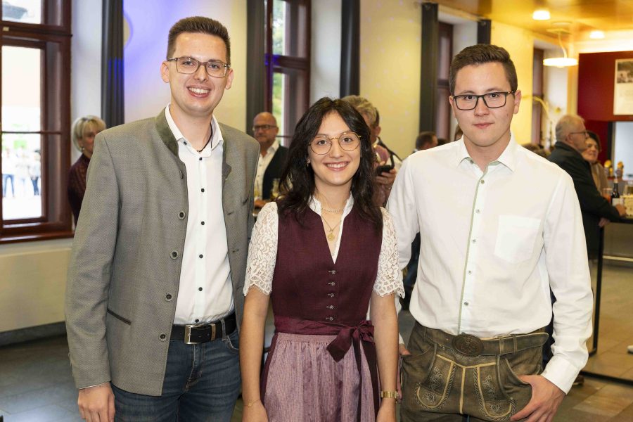 kabarett2025-gleisdorf 15
                                                