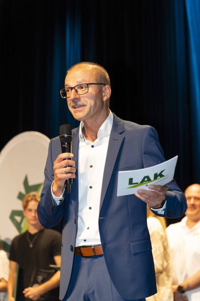kabarett2025-gleisdorf 79
                                                